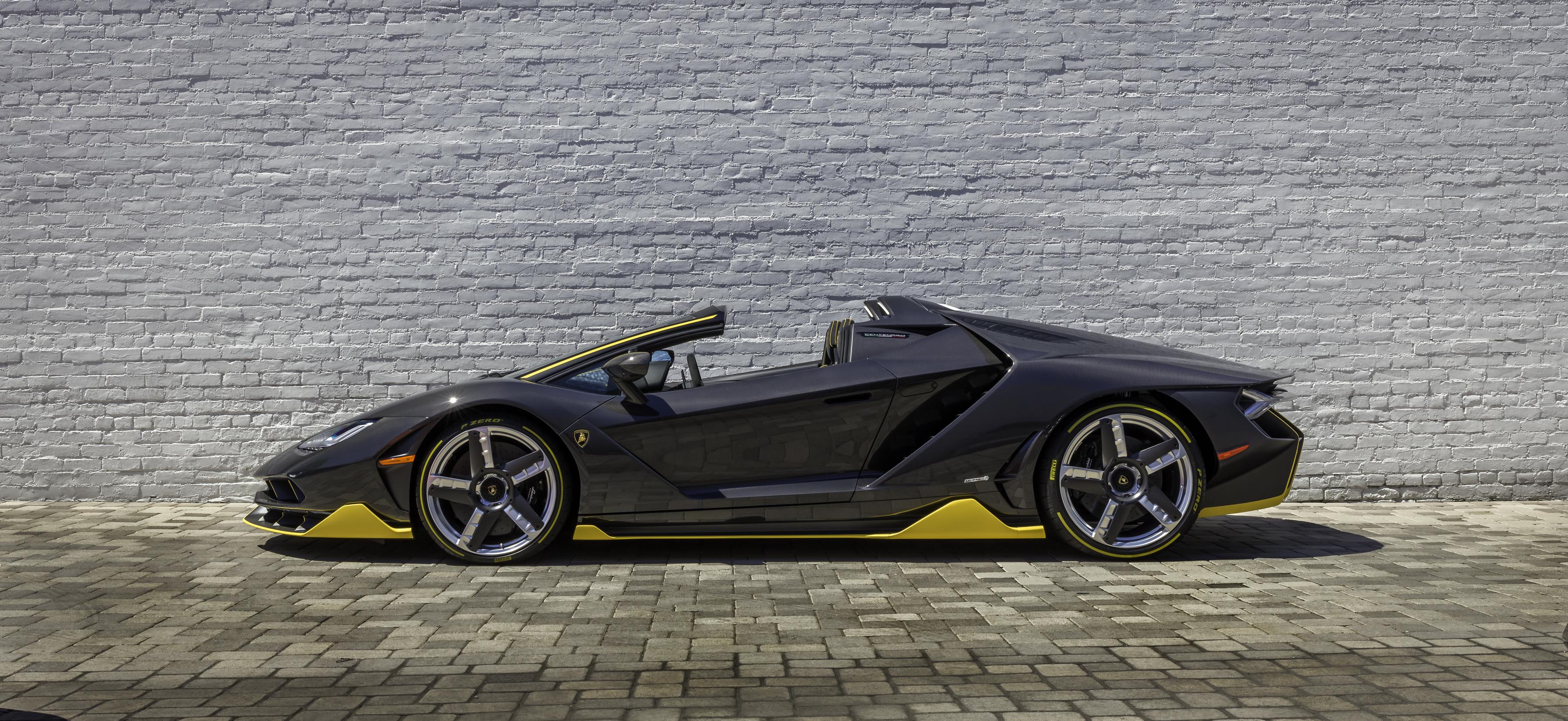 Centenario Roadster side profile