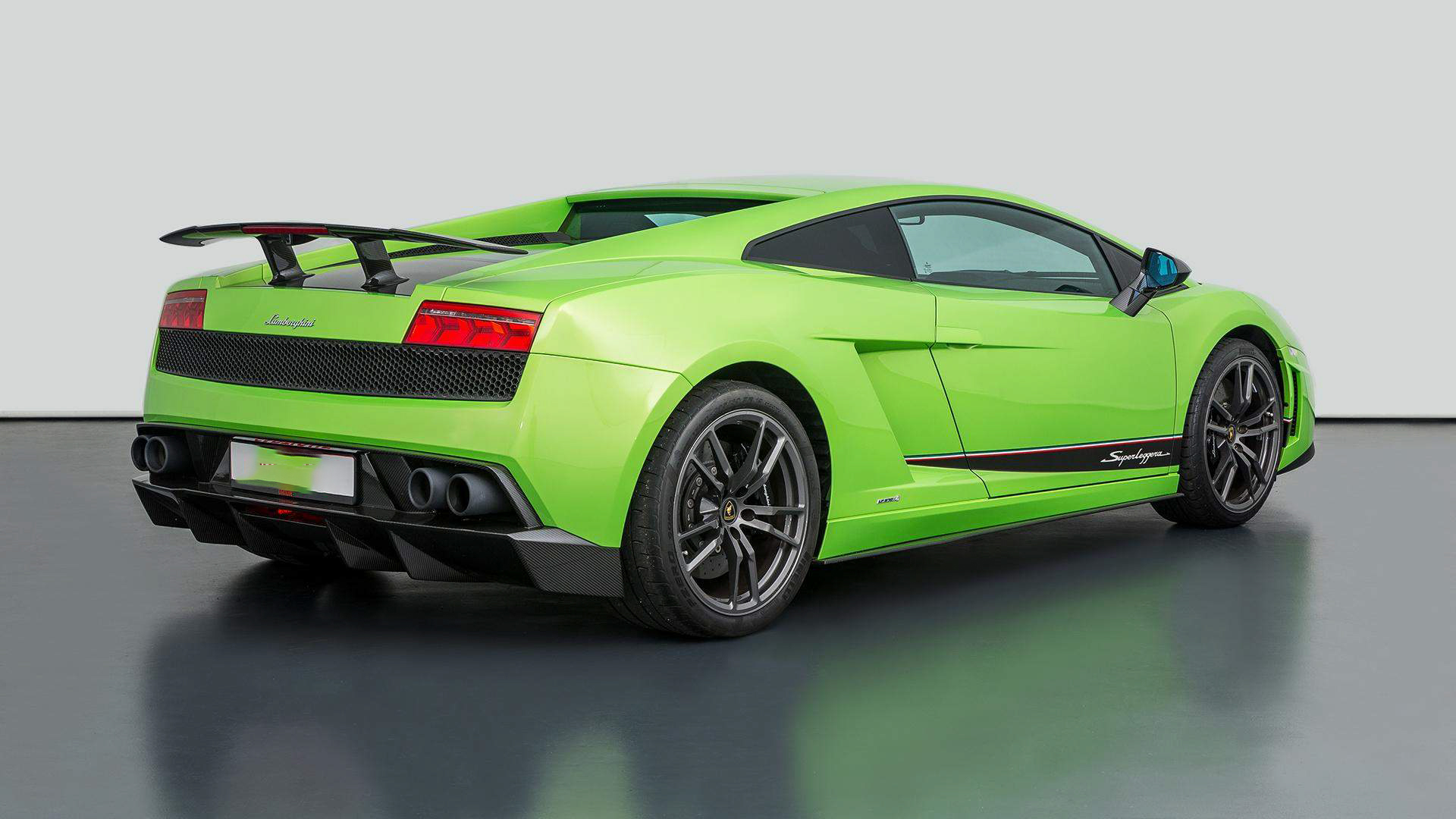 Green Lamborghini Gallardo Superleggera