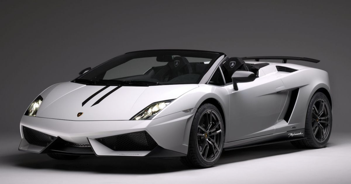 White Lamborghini Gallardo Spyder