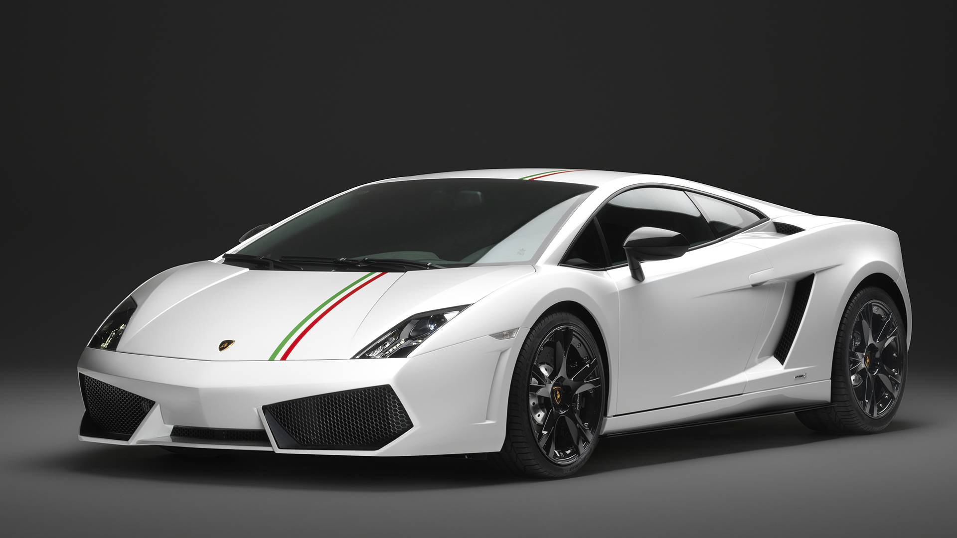 White Lamborghini Gallardo with Italian stripes