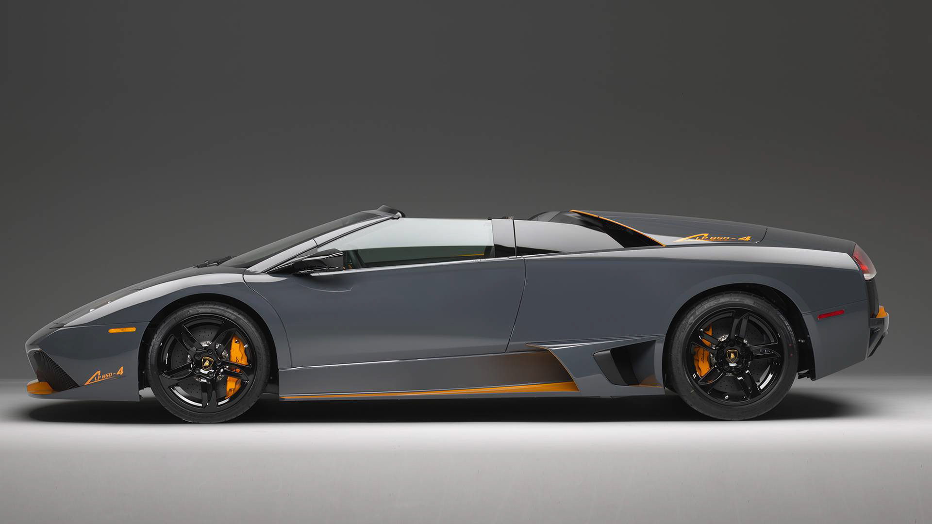 Lamborghini Murciélago Roadster profile view